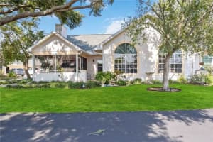 4625 Whirlaway Dr, SARASOTA