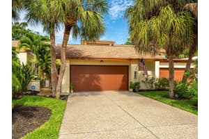 6014 Courtside Dr, BRADENTON