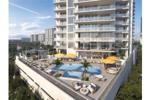 301 Quay Commons Dr #704, SARASOTA