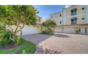 9919 Manatee Ave W, BRADENTON