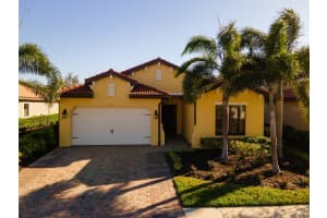 651 Resolute Ln, NOKOMIS