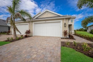 227 Okeeffe Cir, BRADENTON