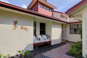 6107 Courtside Dr, BRADENTON
