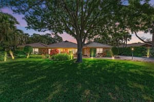 2387 Landings Cir, BRADENTON