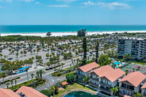 1077 Lake House Cir #c201, SARASOTA