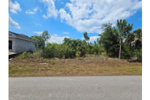 15723 Stuart Cir, PORT CHARLOTTE
