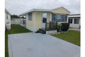 94 Eagle Pt S, OSTEEN