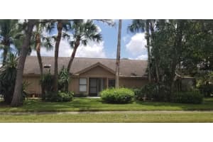 7873 Pine Trace Dr, SARASOTA