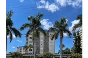 800 Benjamin Franklin Dr #504, SARASOTA