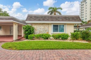 1900 Benjamin Franklin Dr #v-15, SARASOTA