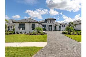 1107 Blue Shell Loop, SARASOTA