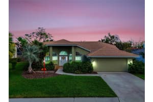 4877 Wilde Pointe Dr, SARASOTA