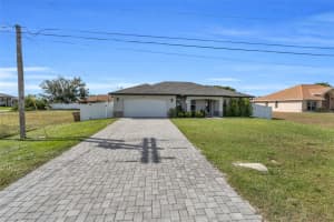 618 Ne 2nd Pl, CAPE CORAL
