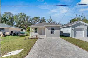 1002 Hagle Park Rd, BRADENTON