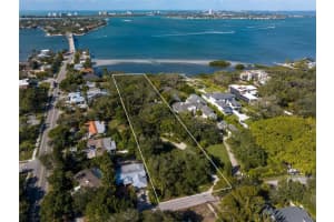 3350 Old Oak Dr, SARASOTA