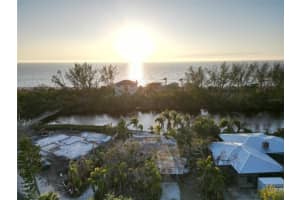 8534 Heron Lagoon Cir, SARASOTA