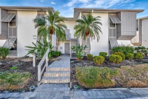 1130 W Peppertree Ln #118, SARASOTA