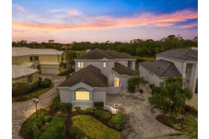 7716 Club Ln, SARASOTA