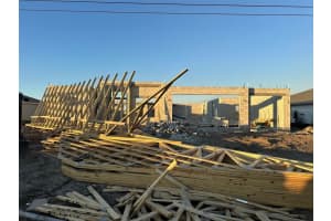 933 Nw 8th Ter, CAPE CORAL