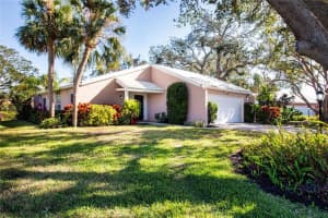 7213 Las Casas Dr, SARASOTA