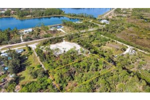 9051 Caloosa Dr, VENICE 9051 Caloosa Dr, VENICE