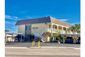 1400 Tarpon Center Dr #218, VENICE