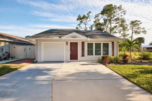 5520 Longleaf Dr, NORTH FORT MYERS