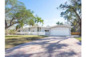 1240 Northport Dr, SARASOTA