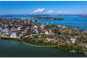 620 Jackson Way, LONGBOAT KEY