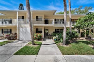 7860 Palm Aire Ln #104, SARASOTA