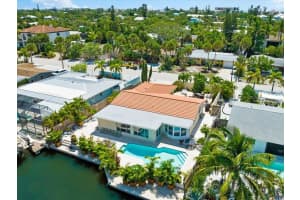 327 Avenida Milano, SARASOTA