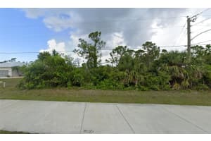 9387 Hallendale Dr, PORT CHARLOTTE