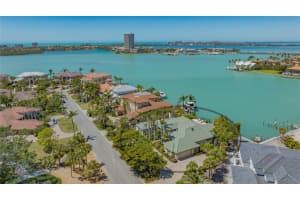 316 W Royal Flamingo Dr, SARASOTA