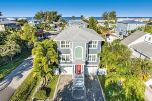 2300 Avenue B, BRADENTON BEACH