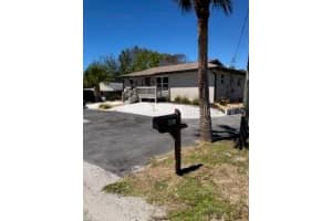 608 Coquina Ct, NOKOMIS