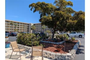 3660 Lake Bayshore Dr #k-321, BRADENTON