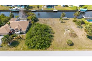 17117 Canary Ln, PORT CHARLOTTE