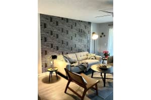 2601 Pine Lake Ter #b, SARASOTA