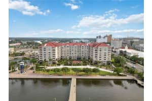 808 3rd Ave W #203, BRADENTON