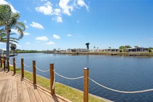 520 Ideal Pl, NORTH PORT