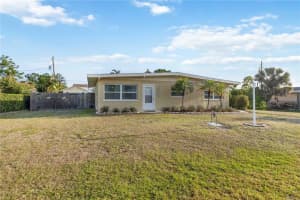 516 45th Street Ct W, PALMETTO