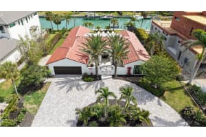 465 E Royal Flamingo Dr, SARASOTA