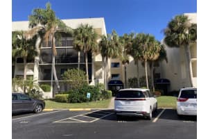 6116 43rd St W #101d, BRADENTON