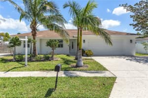 3417 50th St W, BRADENTON