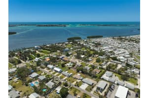 4420 101st St W, BRADENTON