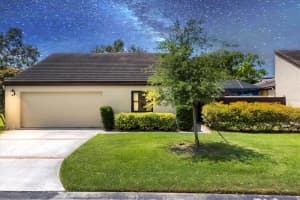 3698 Glen Oaks Manor Dr, SARASOTA