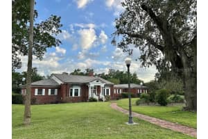 708 E Main St, WAUCHULA