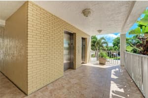 4825 Gulf Of Mexico Dr #201, LONGBOAT KEY