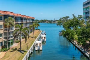 1350 N Portofino Dr #208, SARASOTA