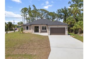 2704 Gaspar Ave, NORTH PORT 2704 Gaspar Ave, NORTH PORT